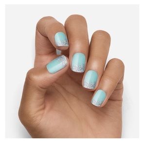 Dashing Diva Short Magic Press Nails Retail $9